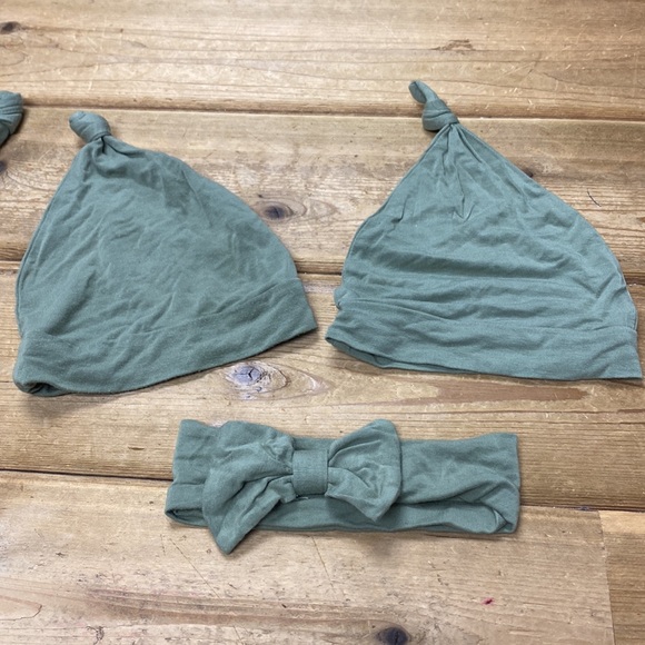 Twin set.  100% Modal. - Picture 2 of 3